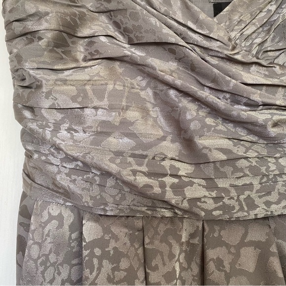 H&M Grey Cheetah Print Cocktail Dress Size 4 - Picture 3 of 8